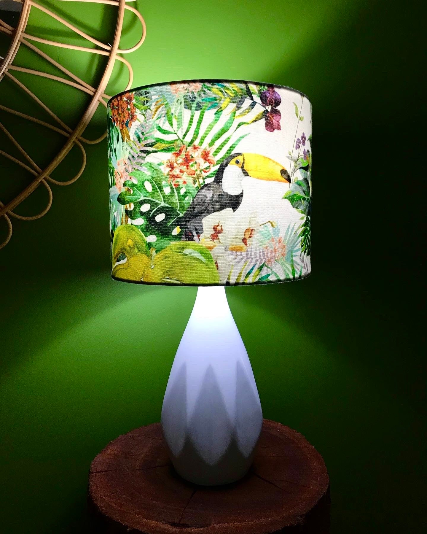 Toucan White Ceramic Table Lamp